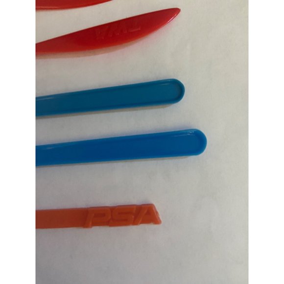 Vintage Lot of 8 Airline Swizzle Sticks Including TWA, PanAm, Aloha, and Air Cal - Picture 9 of 9